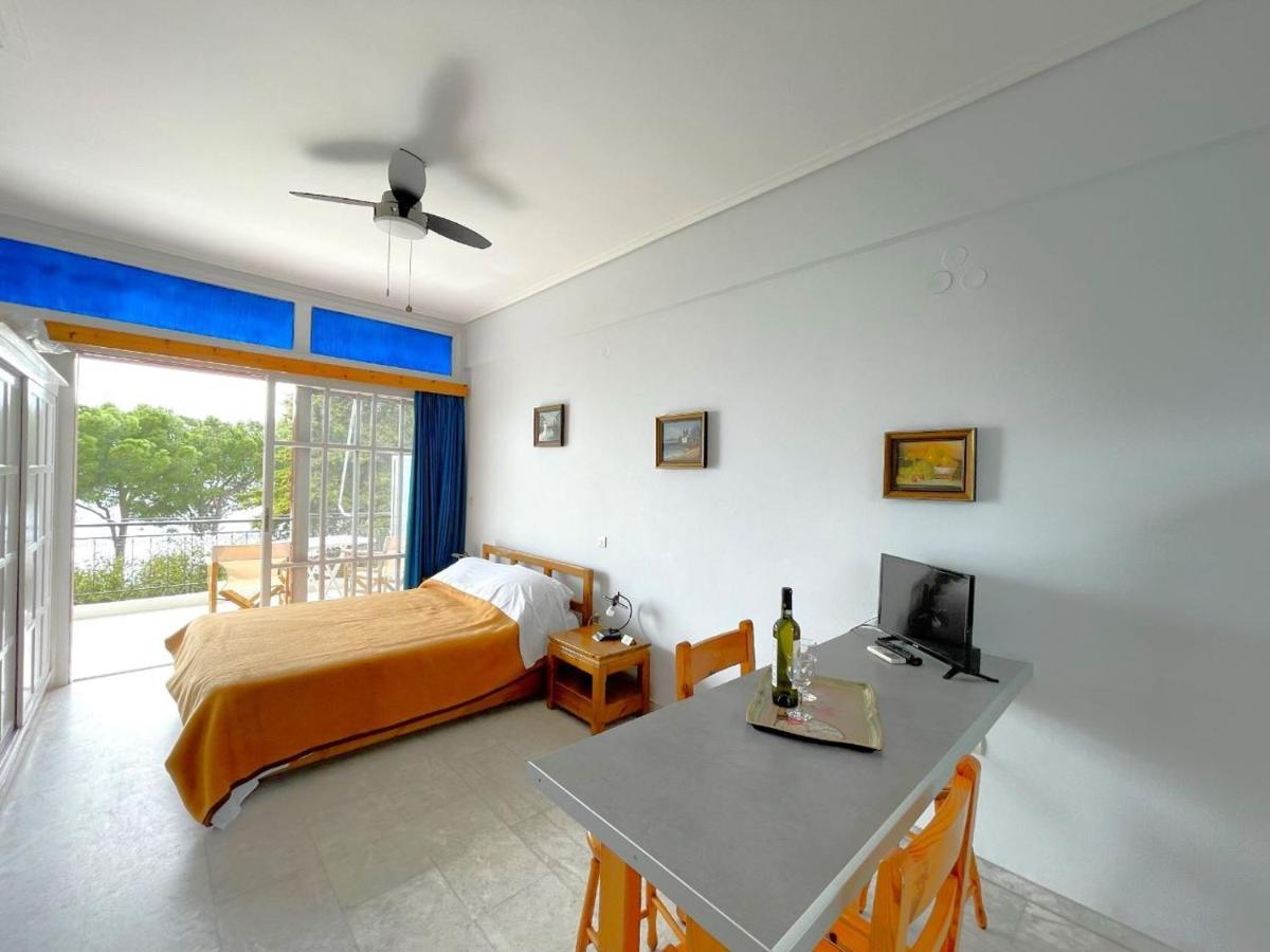 Theodora Apartments Avía 외부 사진