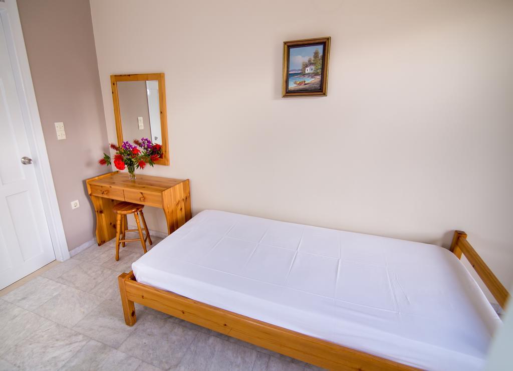 Theodora Apartments Avía 외부 사진