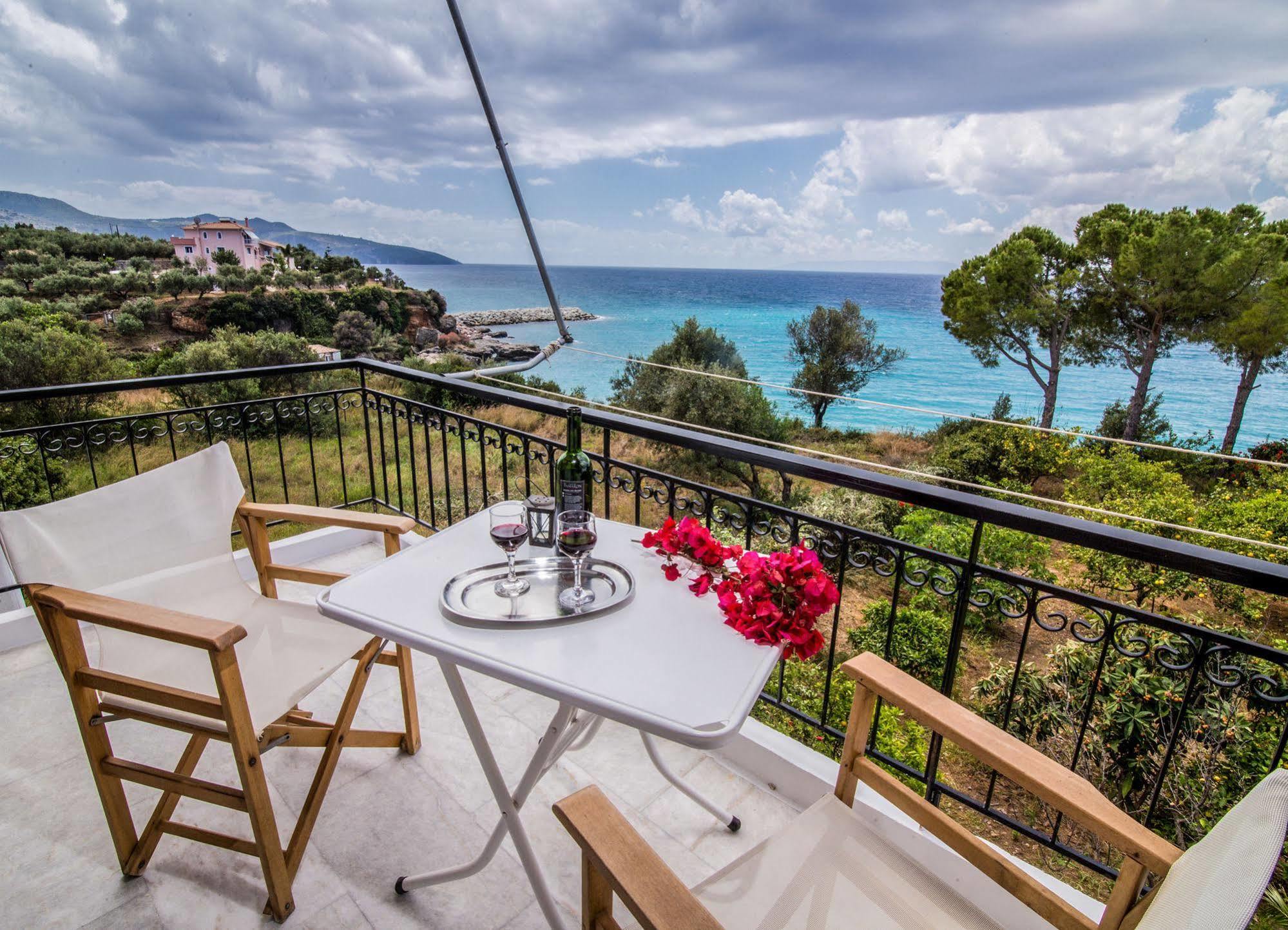 Theodora Apartments Avía 외부 사진